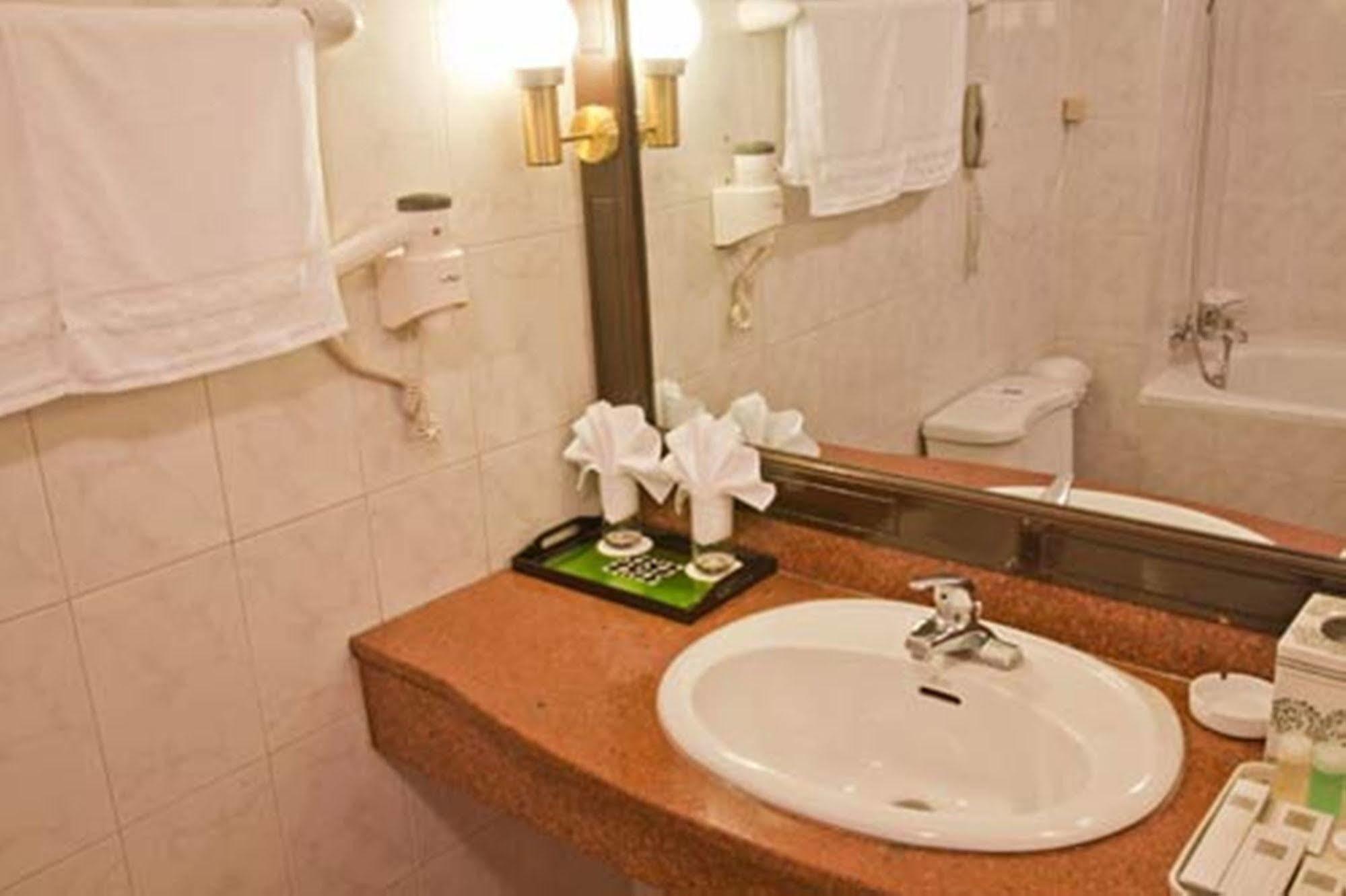 Green Park Hotel Hanoi Zewnętrze zdjęcie